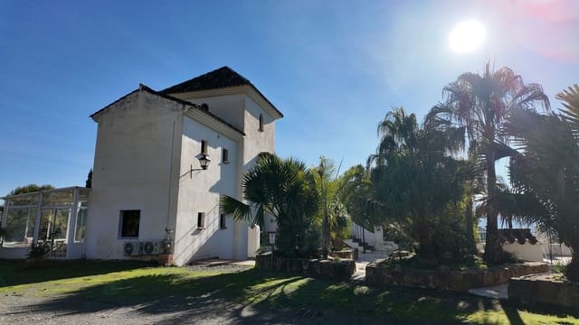 17 bedroom Hotel for sale in Tolox with pool - € 1,499,000 (Ref: 9529019)