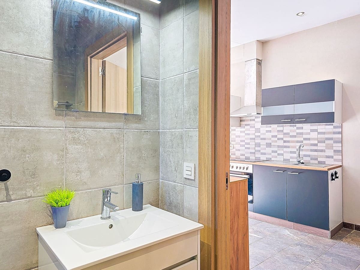 6 bedroom Villa for sale in Alora with pool garage - € 595,000 (Ref: 9529238)