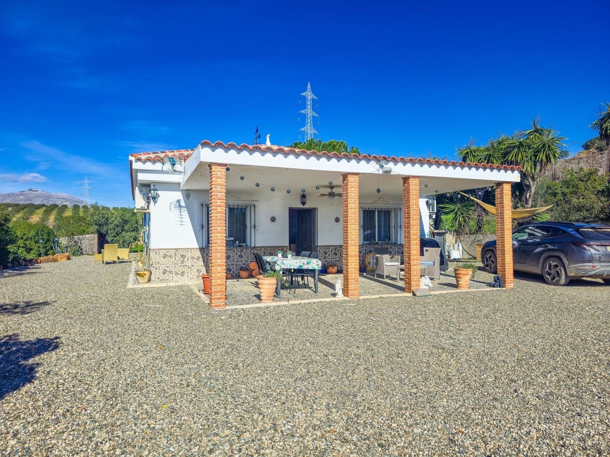 6 bedroom Villa for sale in Alora with pool garage - € 595,000 (Ref: 9529238)