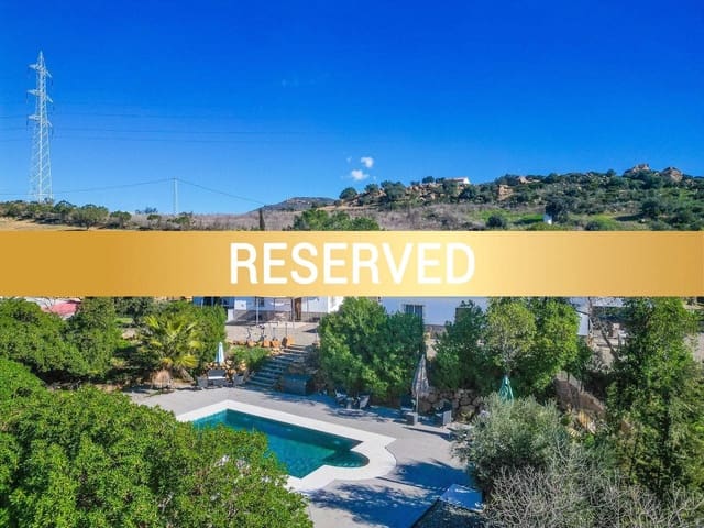 6 bedroom Villa for sale in Alora with pool garage - € 595,000 (Ref: 9529238)