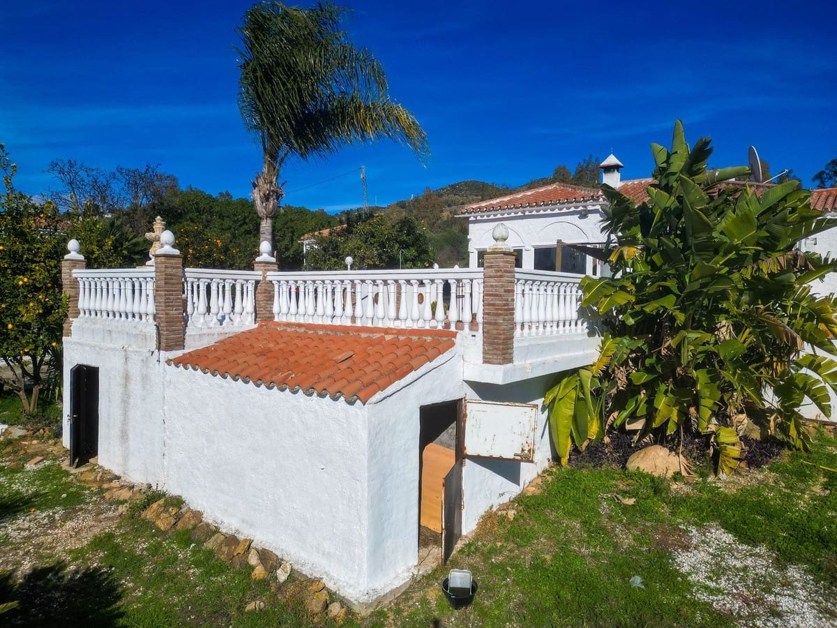 3 soverom Finca/Herregård til salgs i Almogia med svømmebasseng garasje - € 295 000 (Ref: 9536361)