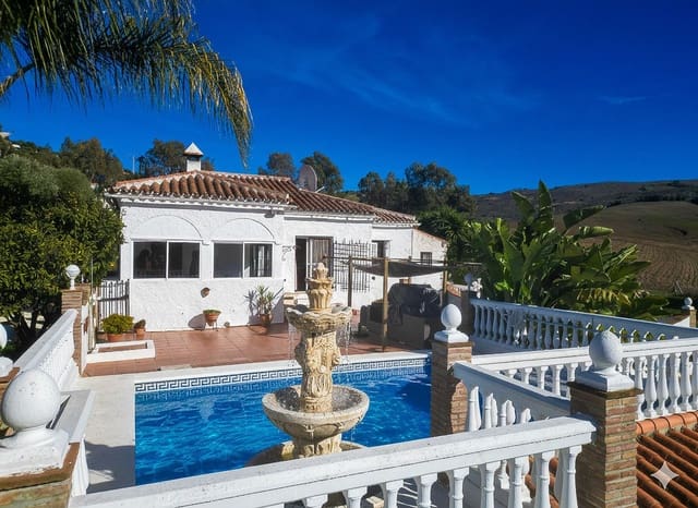 3 soveværelse Finca/Landehus til salg i Almogía med swimmingpool garage - € 275.000 (Ref: 9536361)