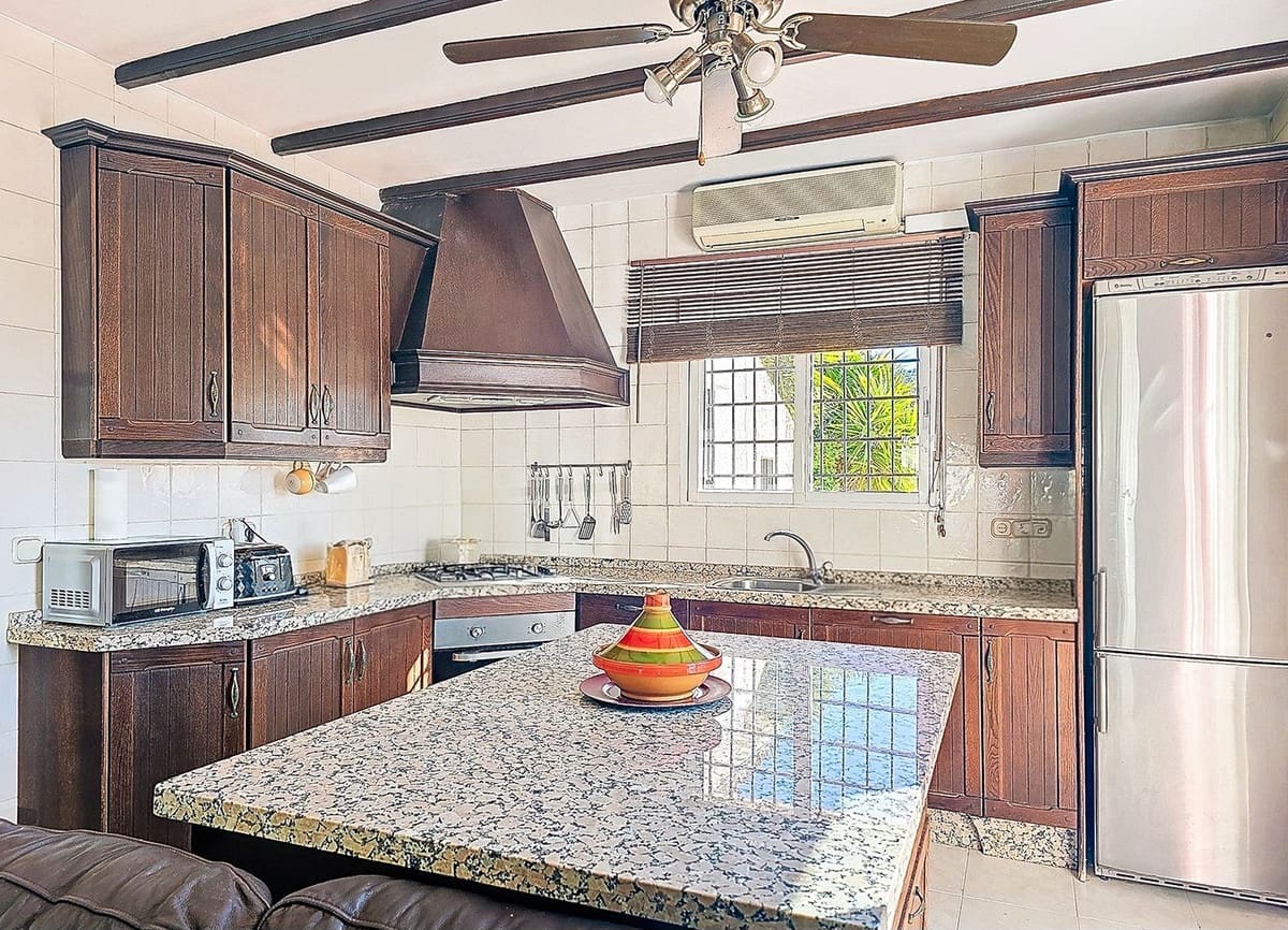 3 camera da letto Finca/Casa di Campagna in vendita in Almogia con piscina garage - 275.000 € (Rif: 9536361)