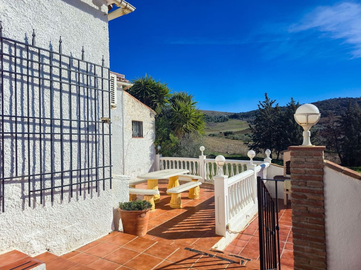 3 camera da letto Finca/Casa di Campagna in vendita in Almogia con piscina garage - 275.000 € (Rif: 9536361)