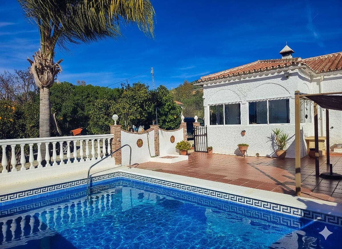 3 camera da letto Finca/Casa di Campagna in vendita in Almogia con piscina garage - 275.000 € (Rif: 9536361)