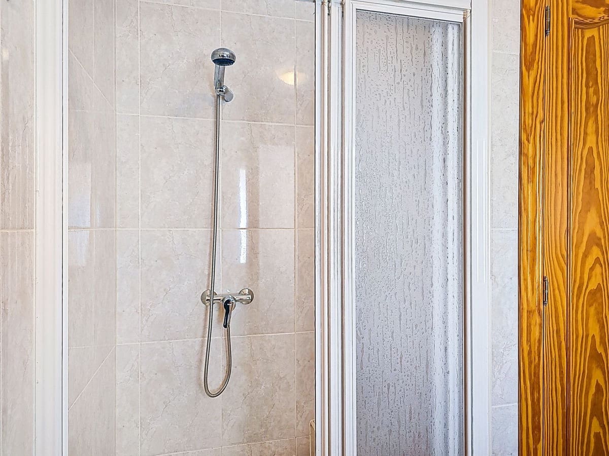 3 quarto Moradia para venda em Arenas com piscina garagem - 495 000 € (Ref: 9550447)