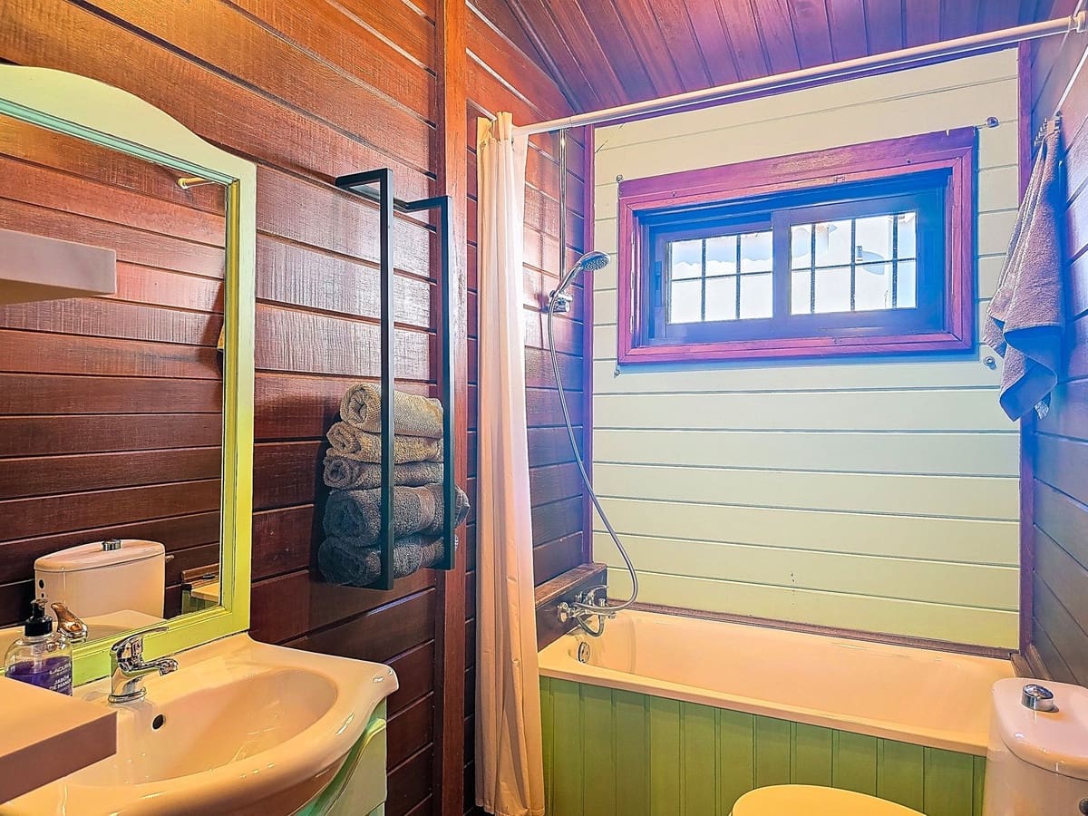 Chalet de 2 habitaciones en Sedella en venta con piscina garaje - 295.000 € (Ref: 9564056)