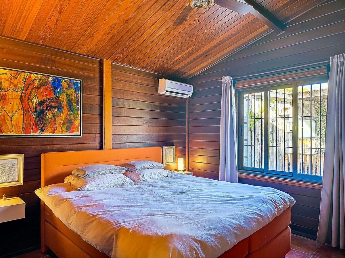 Chalet de 2 habitaciones en Sedella en venta con piscina garaje - 295.000 € (Ref: 9564056)