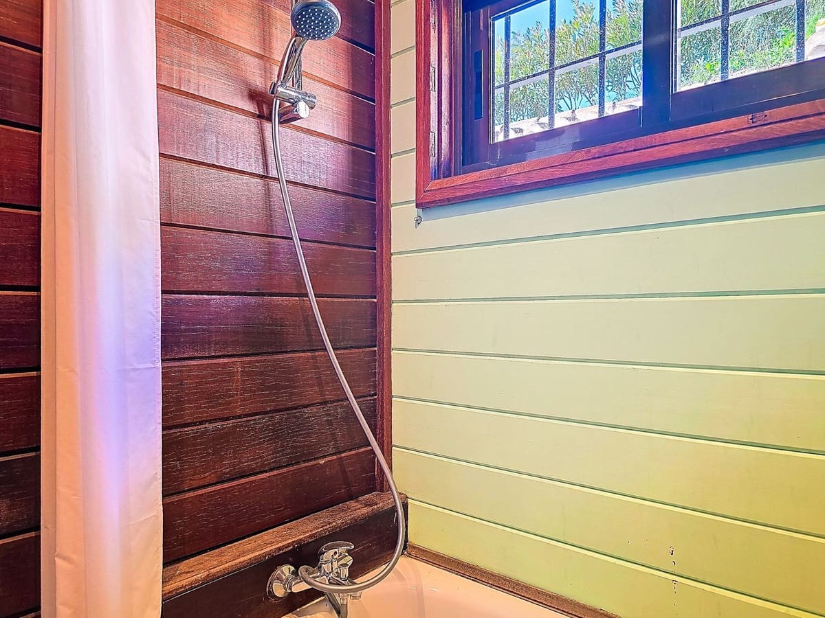 Chalet de 2 habitaciones en Sedella en venta con piscina garaje - 295.000 € (Ref: 9564056)