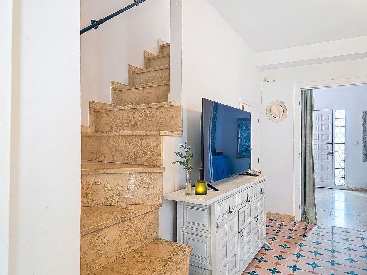 3 bedroom Townhouse for sale in Canillas de Aceituno - € 139,000 (Ref: 9566567)