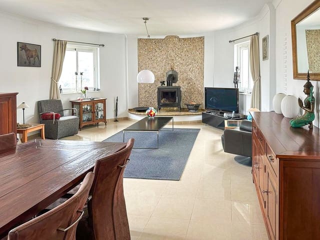 5 bedroom Villa for sale in Archez with pool garage - € 850,000 (Ref: 9585013)