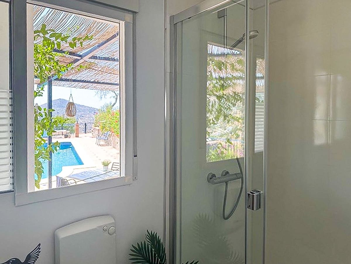 5 bedroom Villa for sale in Archez with pool garage - € 850,000 (Ref: 9585013)