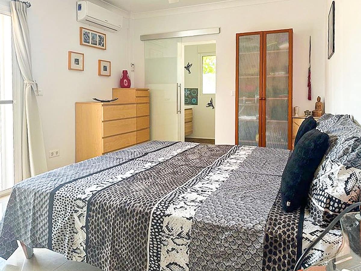 5 bedroom Villa for sale in Archez with pool garage - € 850,000 (Ref: 9585013)