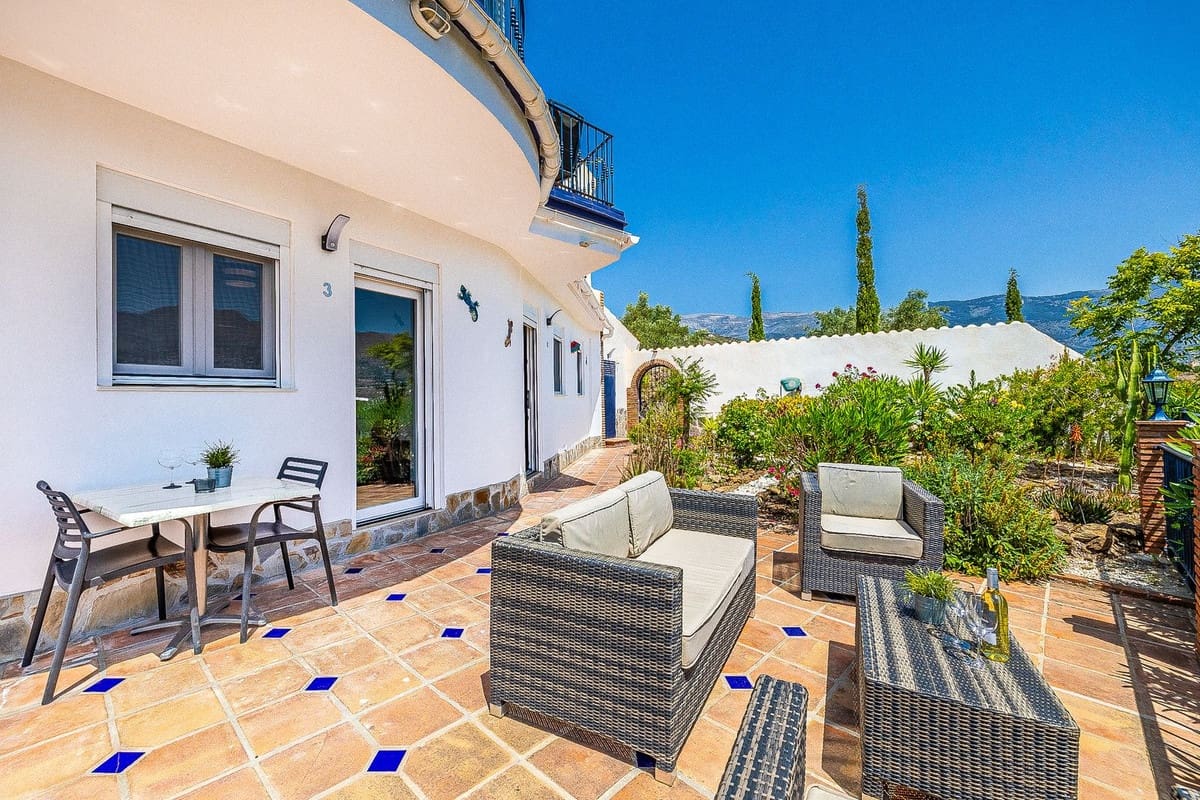 5 bedroom Villa for sale in Archez with pool garage - € 850,000 (Ref: 9585013)