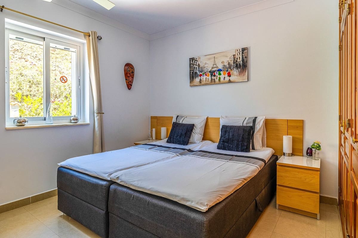 5 Zimmer Villa zu verkaufen in Archez mit Pool Garage - 850.000 € (Ref: 9585013)