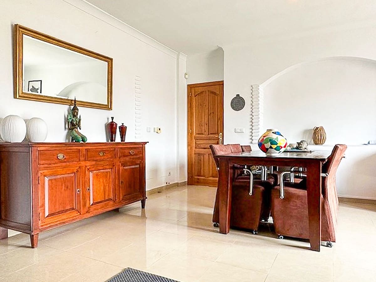 5 Zimmer Villa zu verkaufen in Archez mit Pool Garage - 850.000 € (Ref: 9585013)