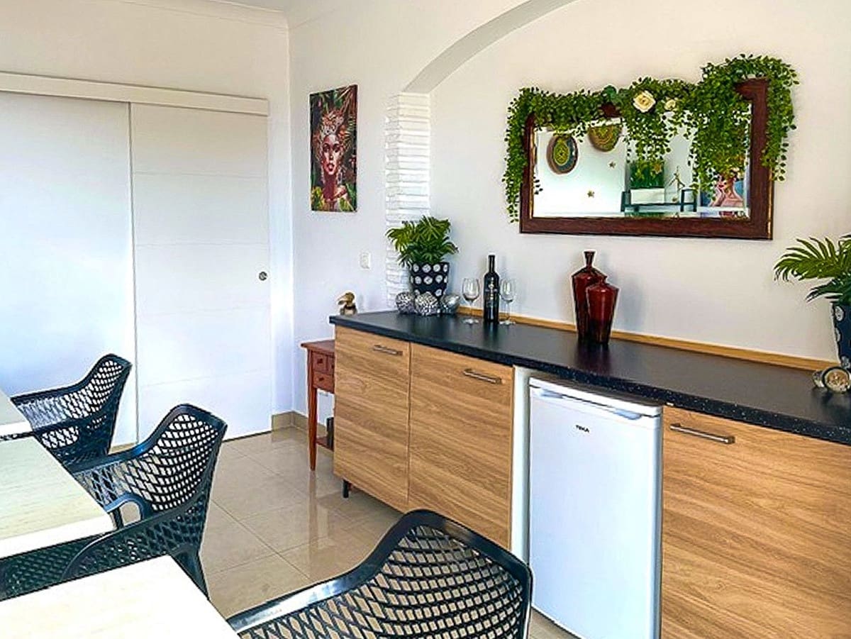 5 Zimmer Villa zu verkaufen in Archez mit Pool Garage - 850.000 € (Ref: 9585013)