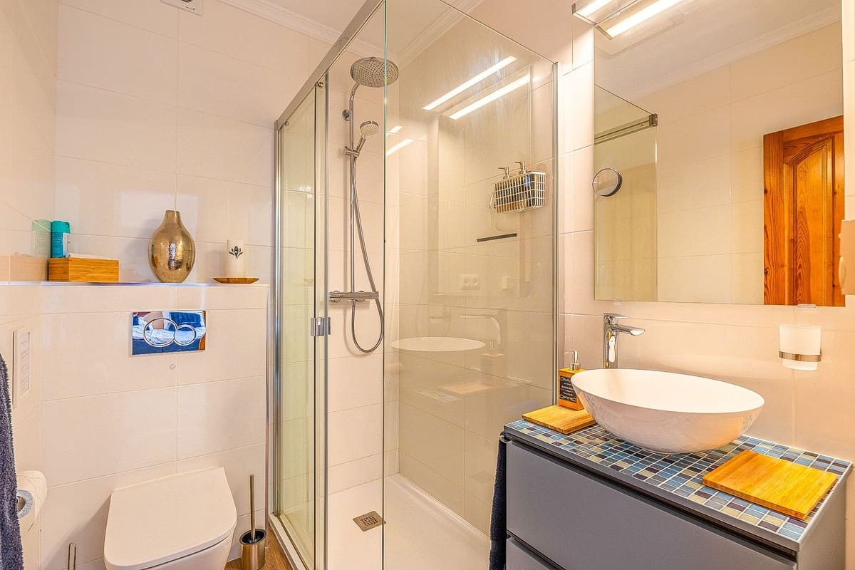 5 Zimmer Villa zu verkaufen in Archez mit Pool Garage - 850.000 € (Ref: 9585013)