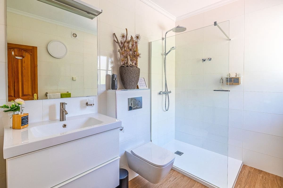 5 Zimmer Villa zu verkaufen in Archez mit Pool Garage - 850.000 € (Ref: 9585013)