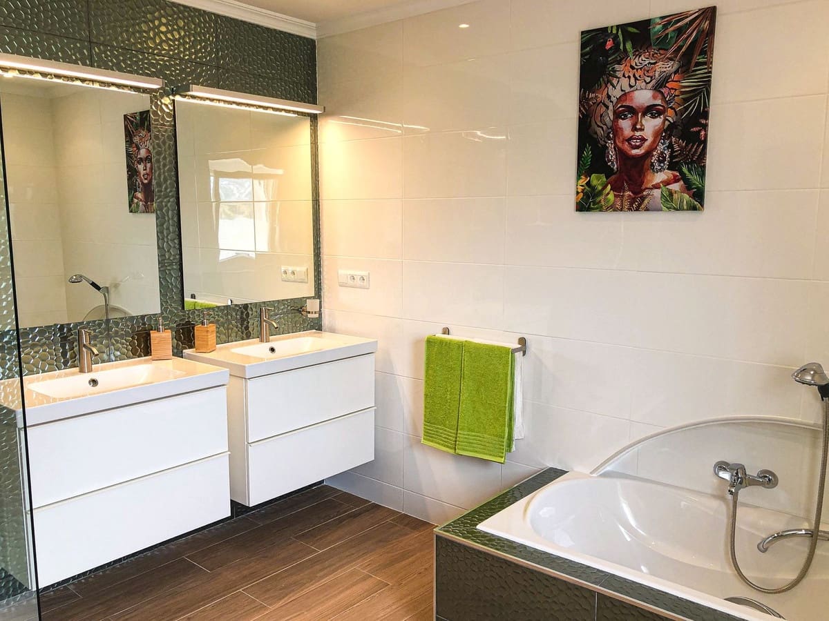 5 Zimmer Villa zu verkaufen in Archez mit Pool Garage - 850.000 € (Ref: 9585013)