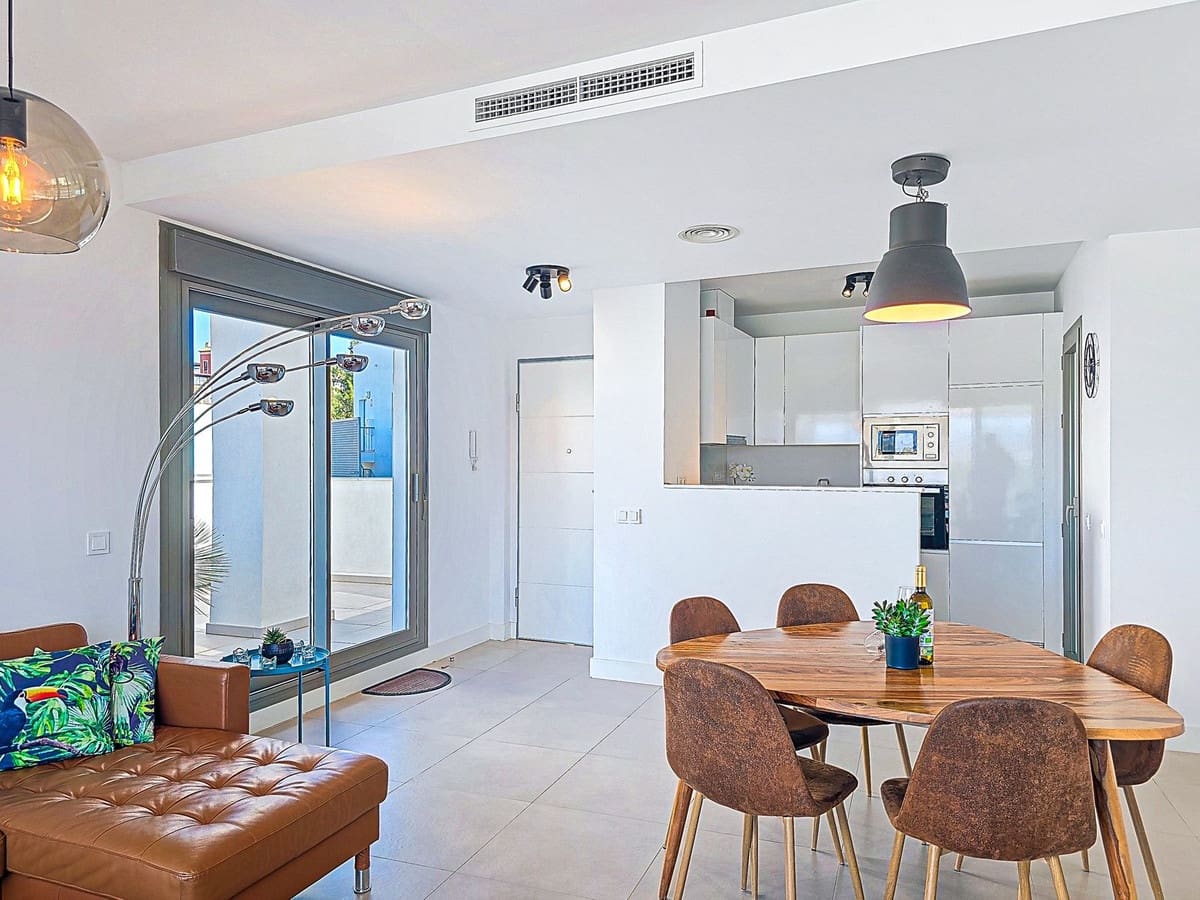 2 soveværelse Penthouse til salg i Caleta de Velez med swimmingpool garage - € 449.000 (Ref: 9592209)