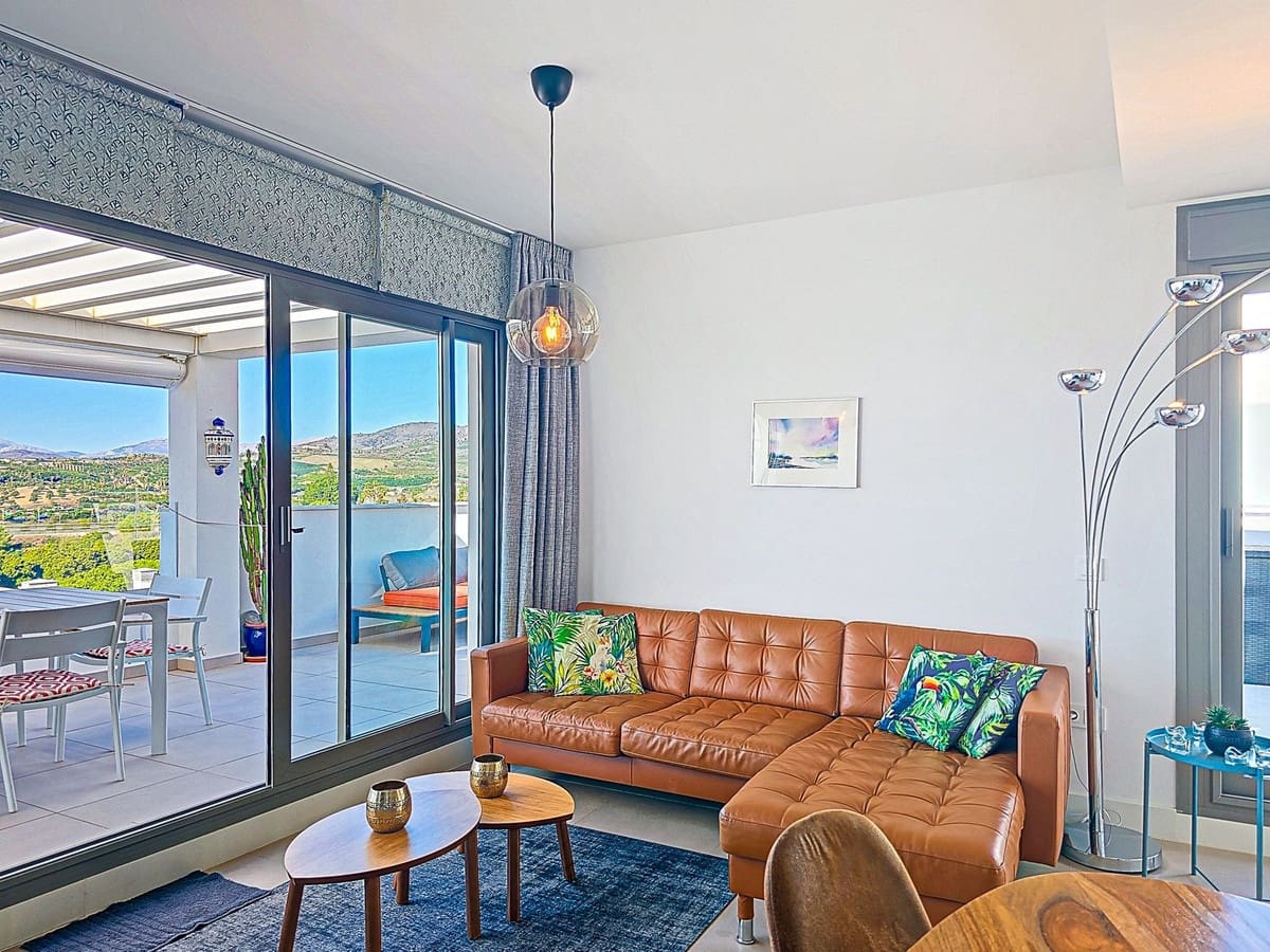 2 soveværelse Penthouse til salg i Caleta de Velez med swimmingpool garage - € 449.000 (Ref: 9592209)