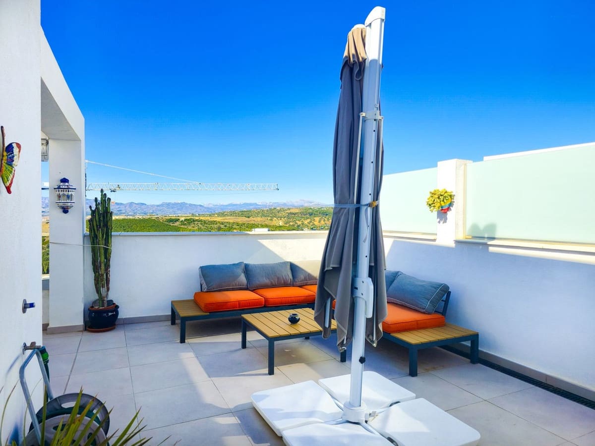 2 bedroom Penthouse for sale in Caleta de Velez with pool garage - € 449,000 (Ref: 9592209)