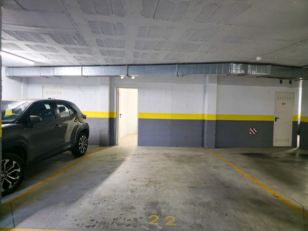 2 bedroom Penthouse for sale in Caleta de Velez with pool garage - € 449,000 (Ref: 9592209)