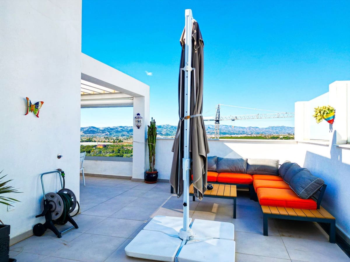 2 bedroom Penthouse for sale in Caleta de Velez with pool garage - € 449,000 (Ref: 9592209)