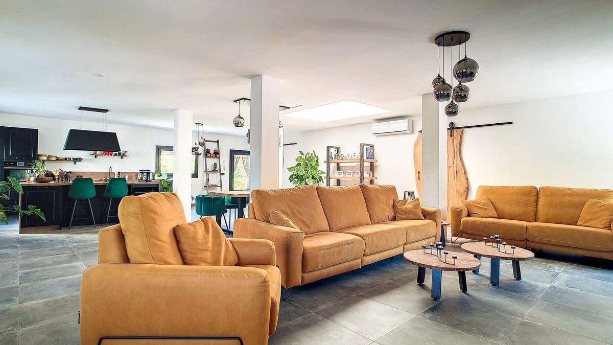 3 soveværelse Finca/Landehus til salg i Velez-Malaga med swimmingpool garage - € 1.150.000 (Ref: 9594512)