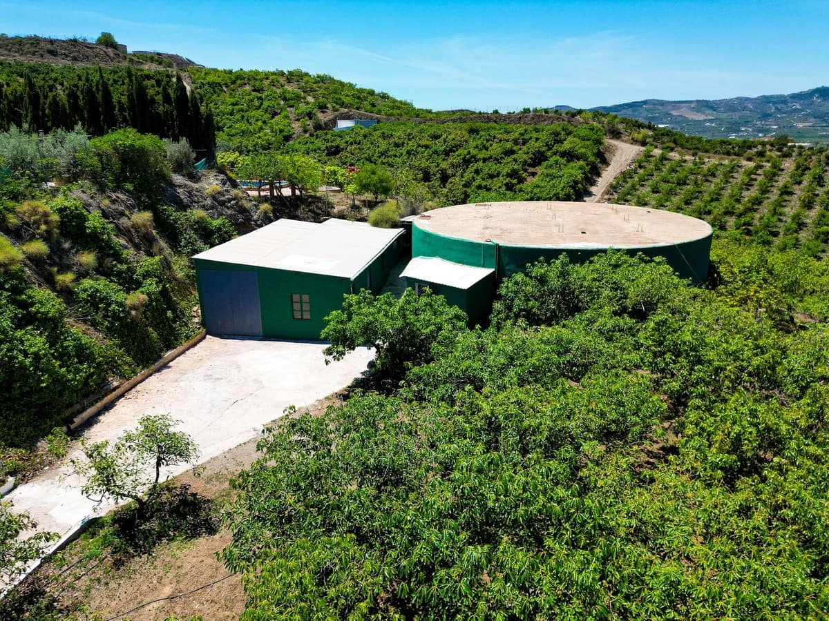 3 soveværelse Finca/Landehus til salg i Velez-Malaga med swimmingpool garage - € 1.150.000 (Ref: 9594512)