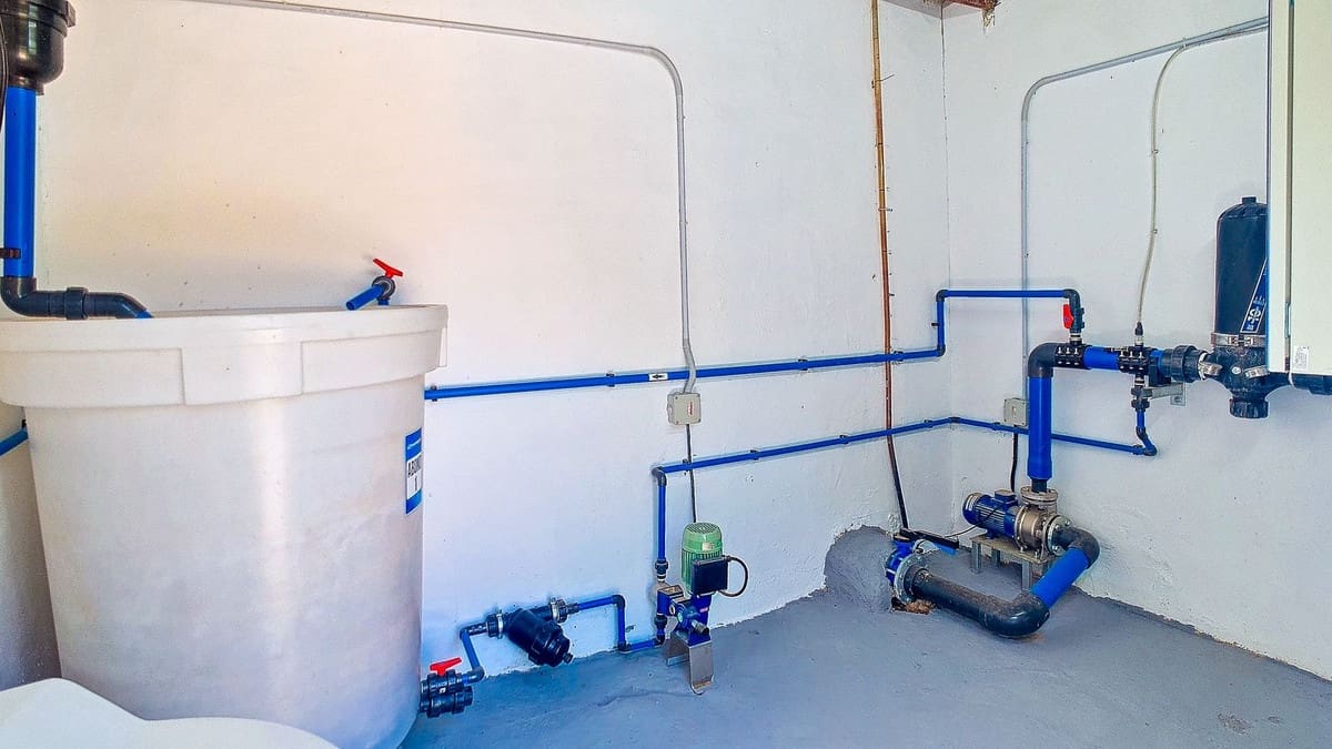 3 soveværelse Finca/Landehus til salg i Velez-Malaga med swimmingpool garage - € 1.150.000 (Ref: 9594512)