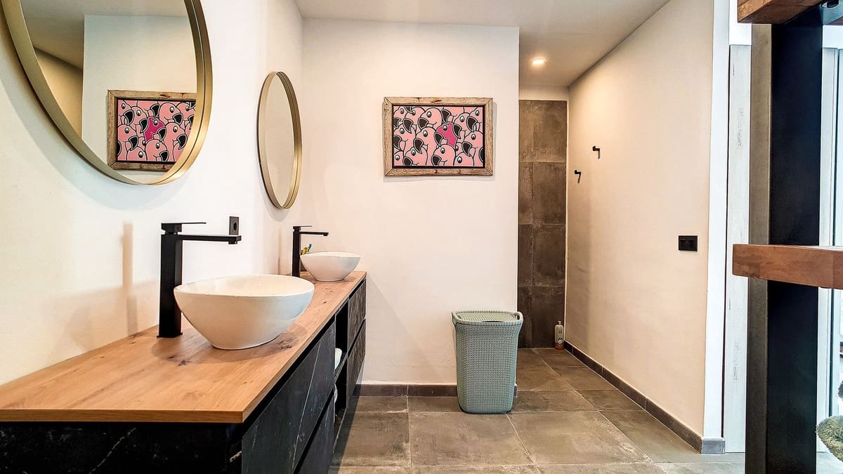 3 soveværelse Finca/Landehus til salg i Velez-Malaga med swimmingpool garage - € 1.150.000 (Ref: 9594512)