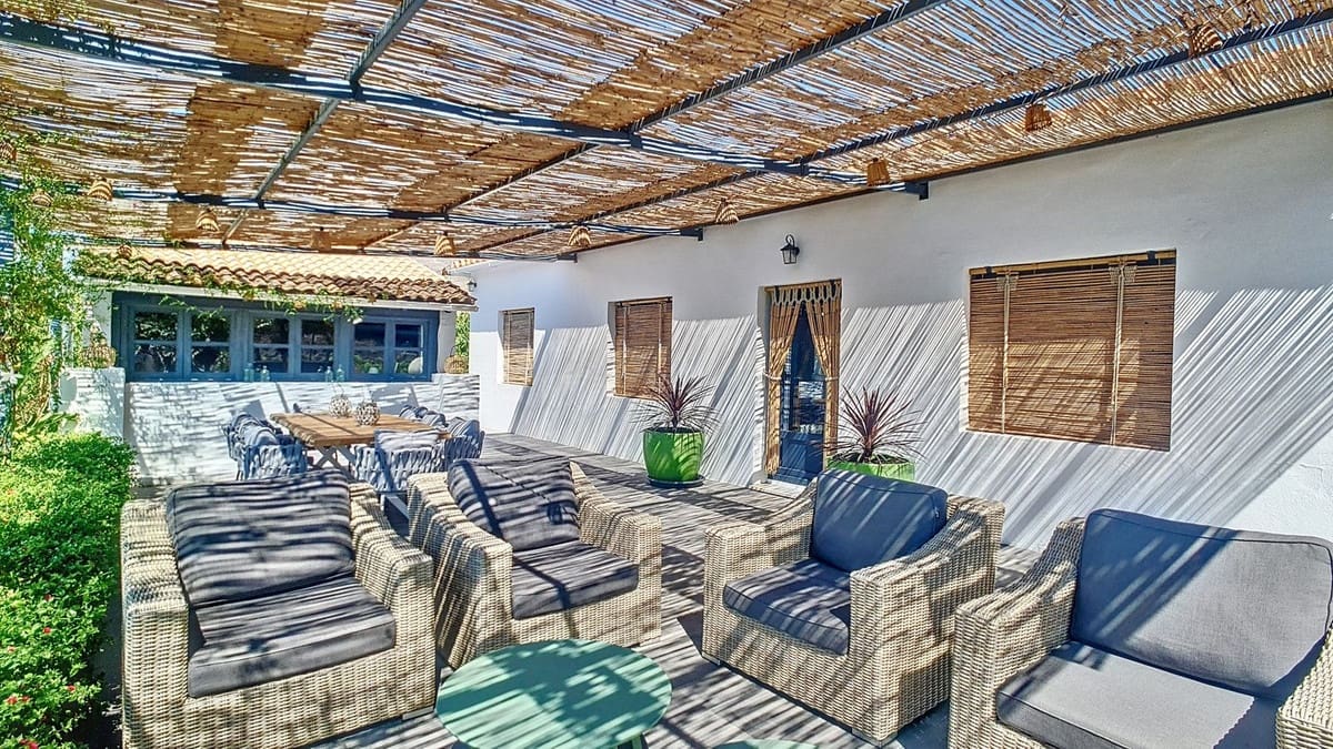 3 bedroom Finca/Country House for sale in Velez-Malaga with pool garage - € 1,150,000 (Ref: 9594512)