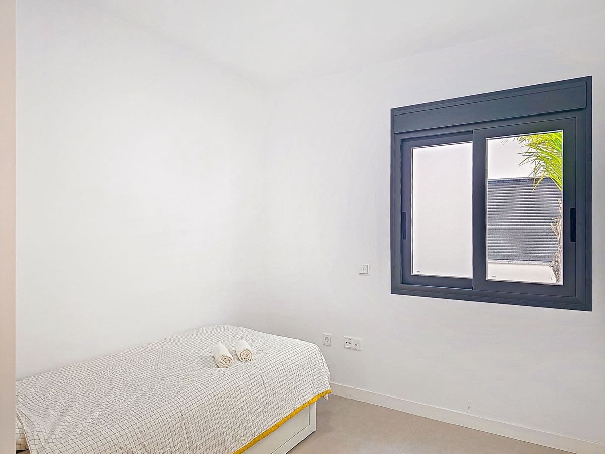 2 soverom Penthouse til salgs i Valle Niza med svømmebasseng garasje - € 385 000 (Ref: 9609539)