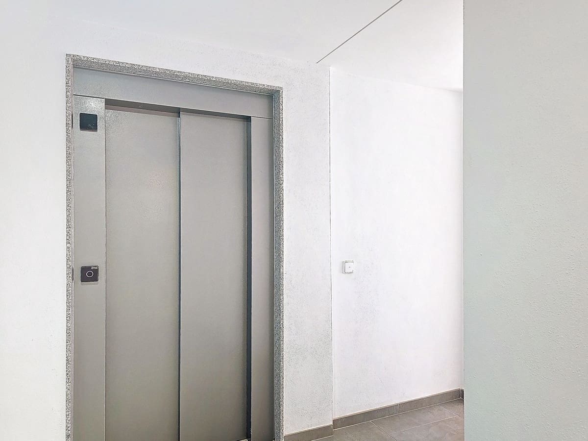 2 soverom Penthouse til salgs i Valle Niza med svømmebasseng garasje - € 385 000 (Ref: 9609539)