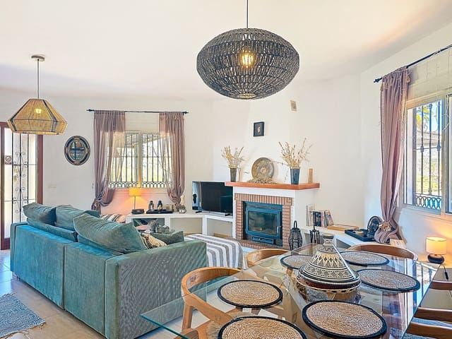 3 soveværelse Villa til salg i Arenas med swimmingpool - € 420.000 (Ref: 9610806)