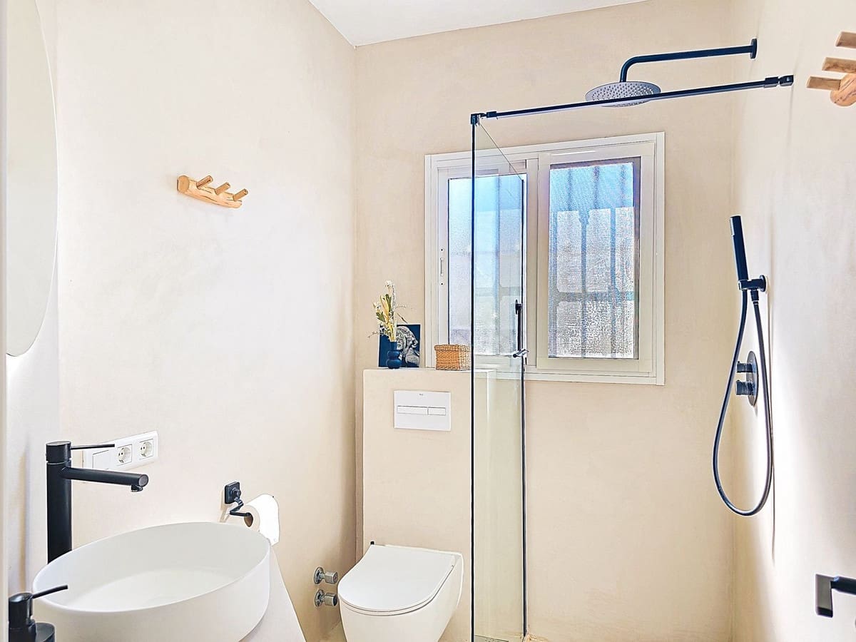 Chalet de 3 habitaciones en Arenas en venta con piscina - 420.000 € (Ref: 9610806)