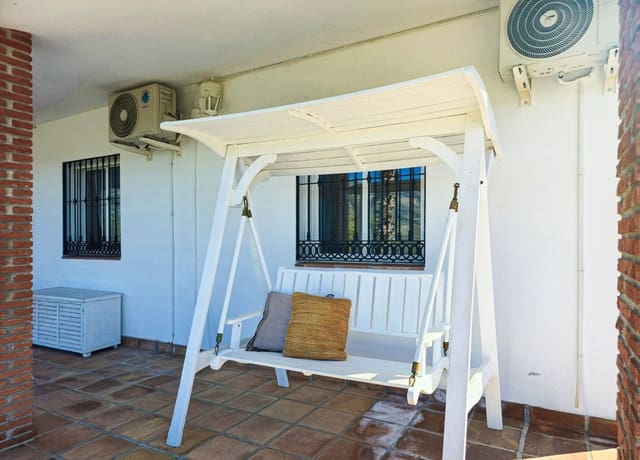 3 slaapkamer Villa te koop in Arenas met zwembad - € 420.000 (Ref: 9610806)