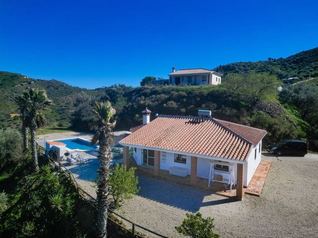 3 slaapkamer Villa te koop in Arenas met zwembad - € 420.000 (Ref: 9610806)