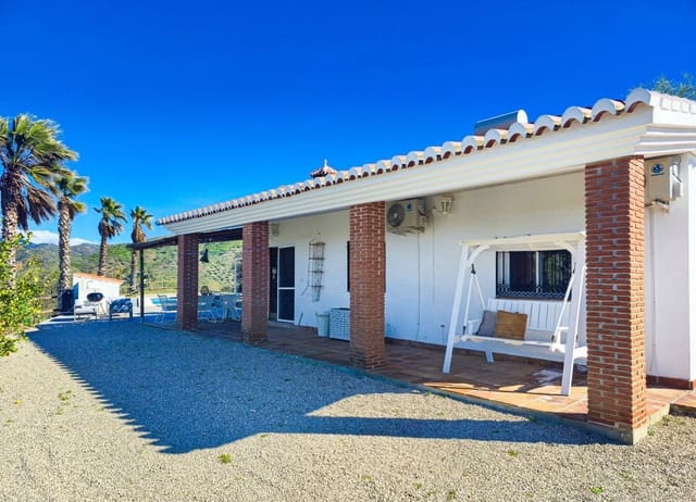 3 slaapkamer Villa te koop in Arenas met zwembad - € 420.000 (Ref: 9610806)