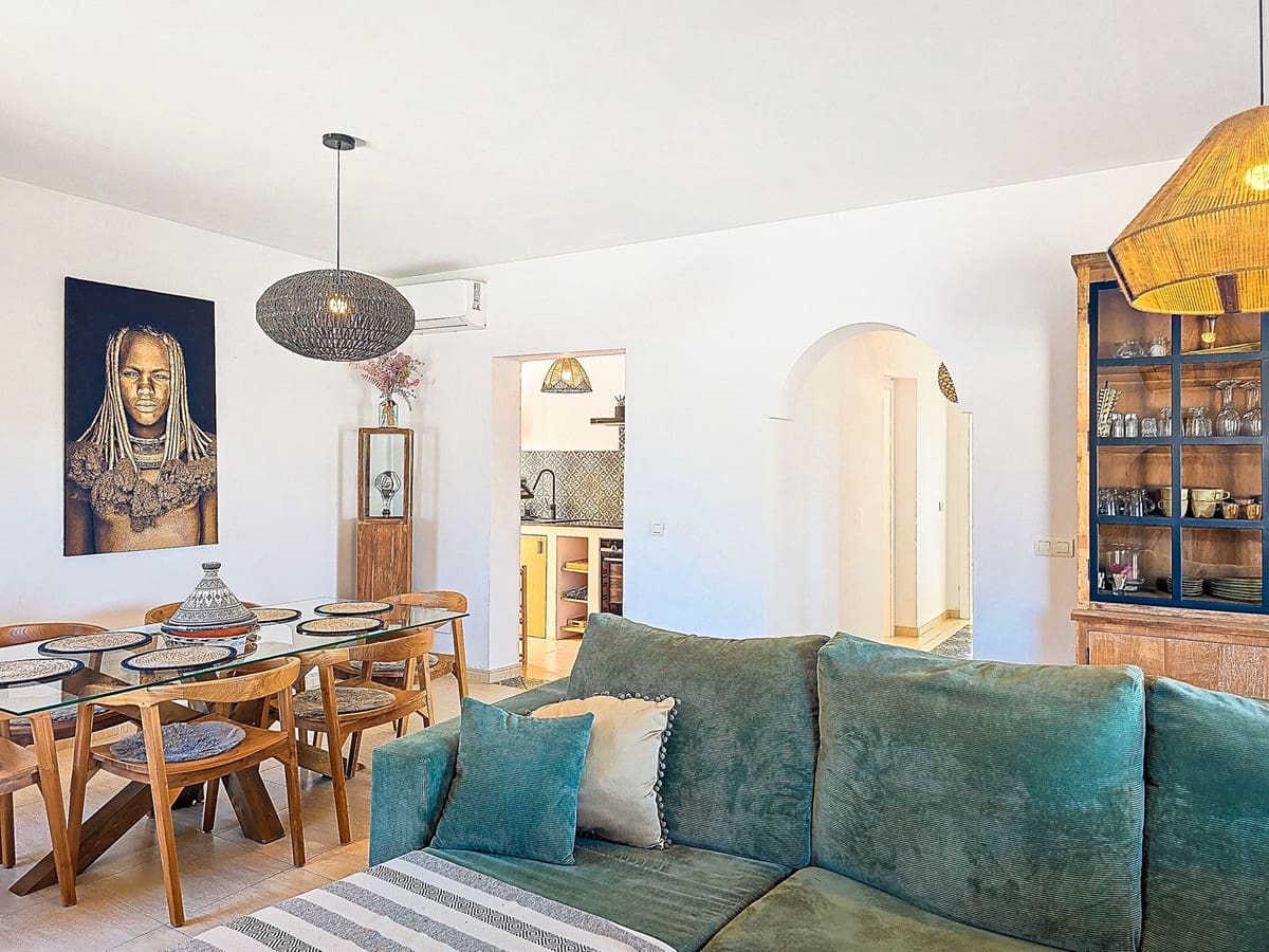 3 makuuhuone Huvila myytävänä paikassa Arenas mukana uima-altaan - 420 000 € (Ref: 9610806)