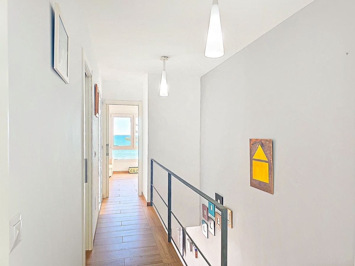 2 soveværelse Semi-Rækkehus til salg i Lagos - € 450.000 (Ref: 9614579)