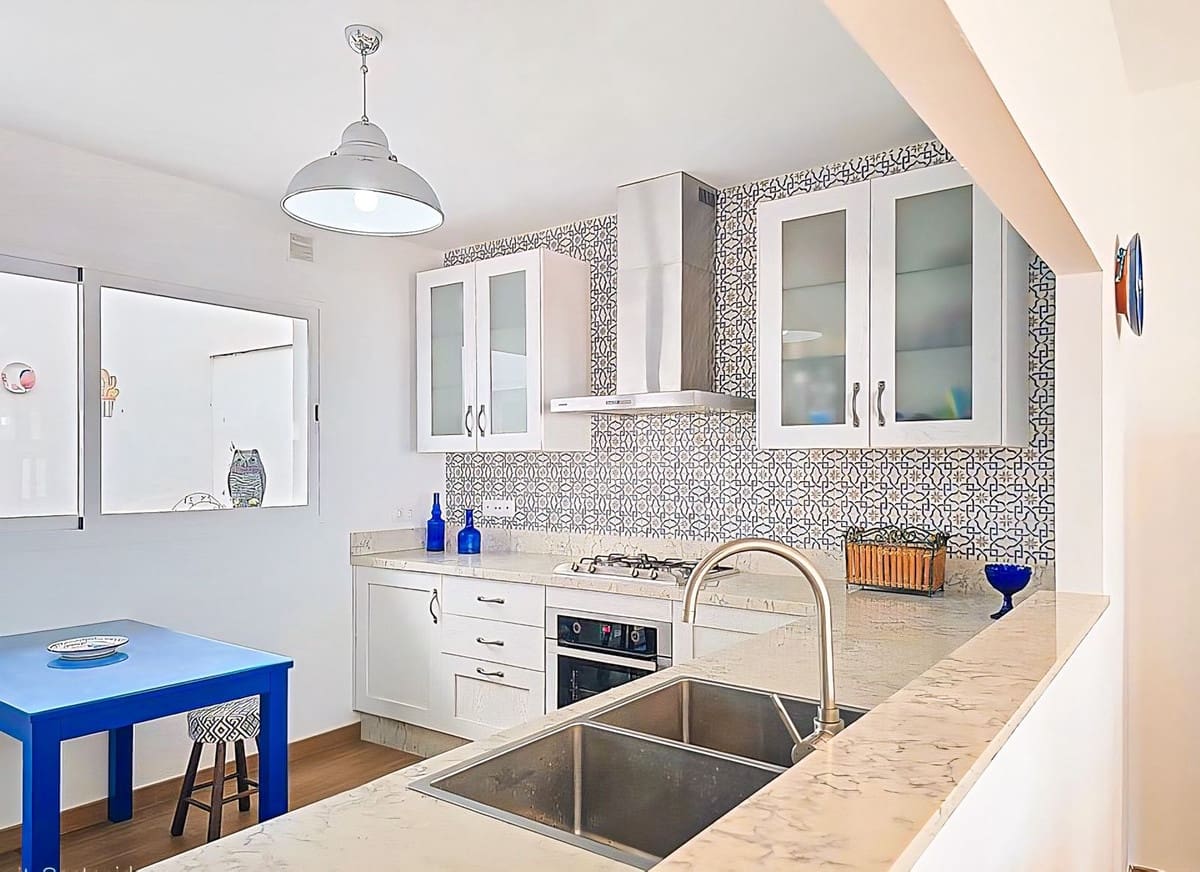 2 sovrum Semi-fristående Villa till salu i Lagos - 450 000 € (Ref: 9614579)