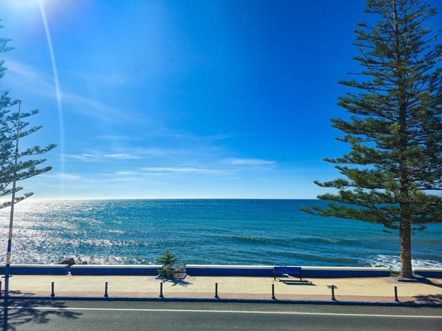 2 bedroom Semi-detached Villa for sale in Lagos, Vélez-Málaga - € 450,000 (Ref: 9614579)