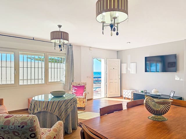 2 slaapkamer Halfvrijstaande villa te koop in Lagos, Vélez-Málaga - € 450.000 (Ref: 9614579)