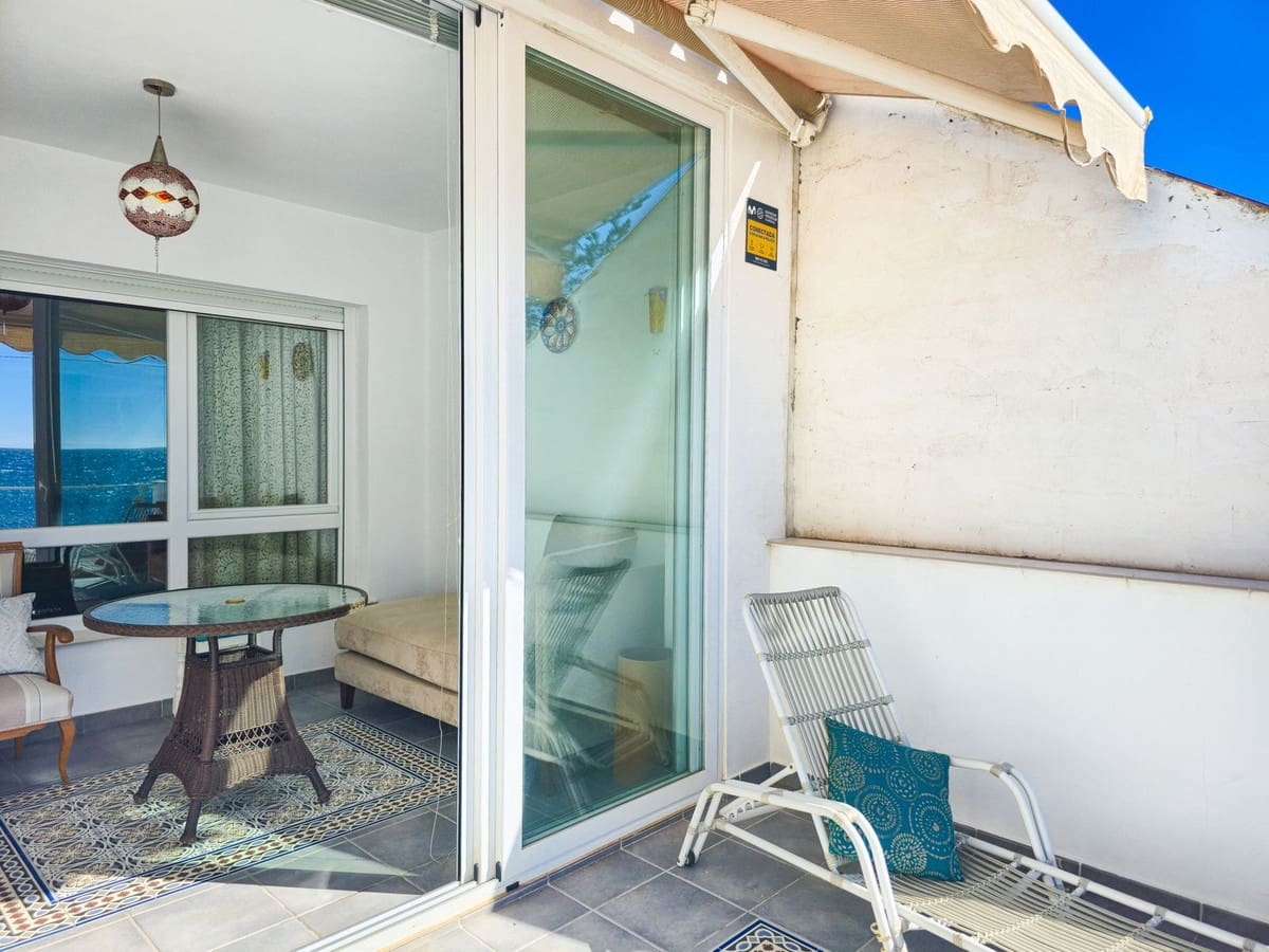 2 bedroom Semi-detached Villa for sale in Lagos - € 450,000 (Ref: 9614579)