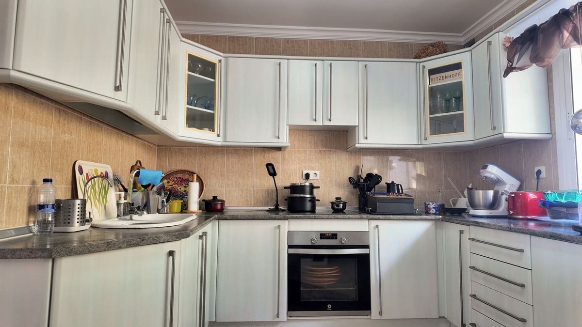 3 makuuhuone Omakotitalo myytävänä paikassa Monda mukana 
autotalli - 349 000 € (Ref: 9618682)