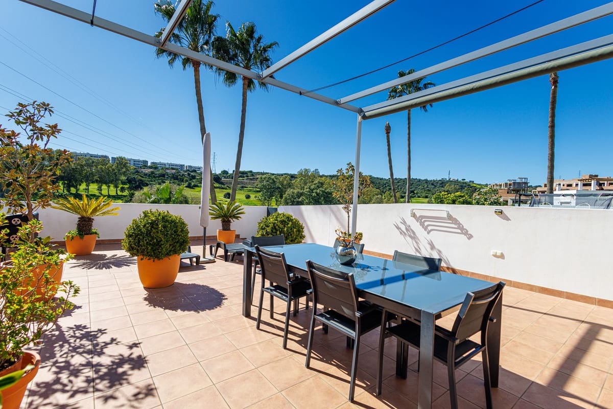 3 bedroom Townhouse for sale in Estepona with pool garage - € 777,000 (Ref: 9620716)