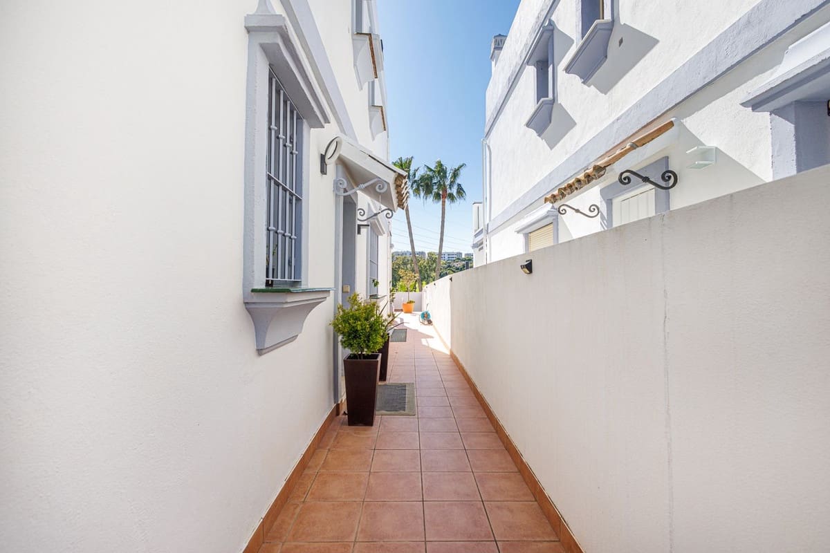 3 camera da letto Casa in vendita in Estepona con piscina garage - 777.000 € (Rif: 9620716)